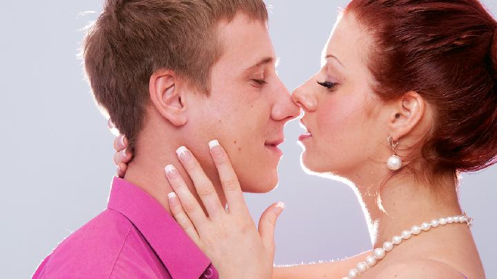 女性外阴红肿痛原因 女性外阴痛怎么治疗？